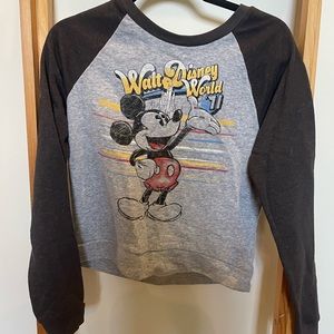 Disney sweatshirt. Size Med, great condition